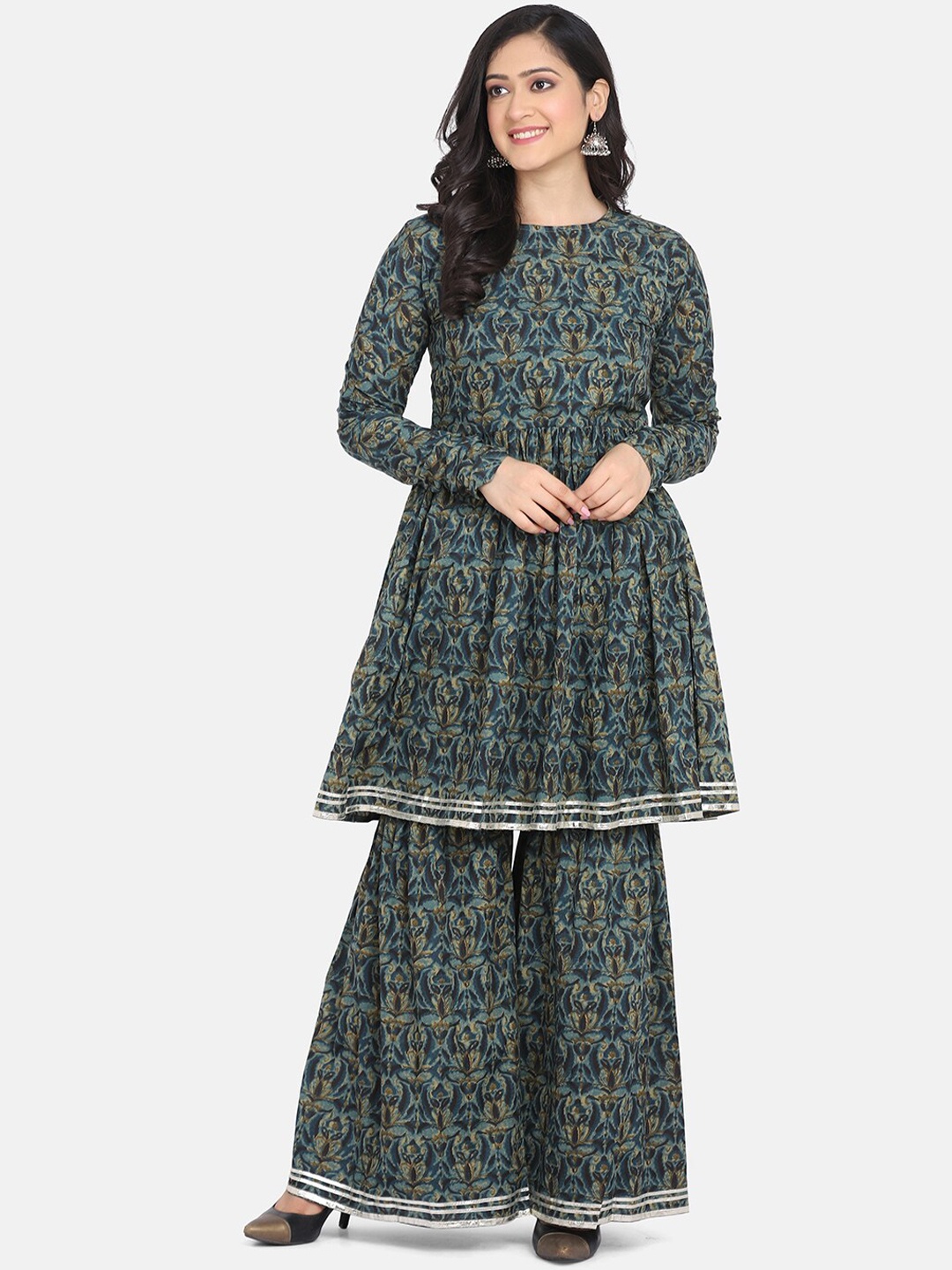 

Saanjh Women Green & Blue Printed Pure Cotton Kurta with Sharara