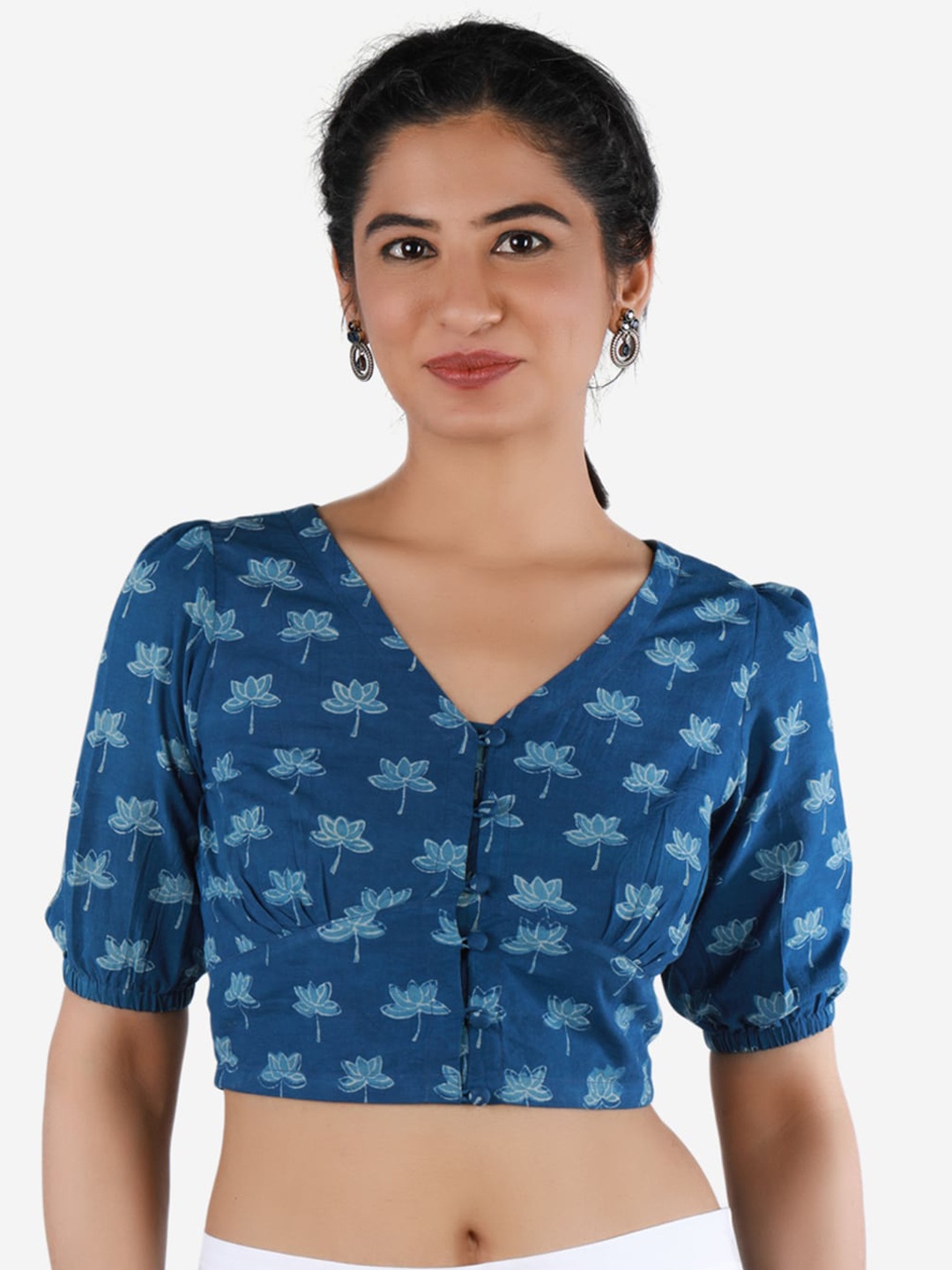 

Llajja Women Blue Printed Non-Padded Pure Cotton Saree Blouse