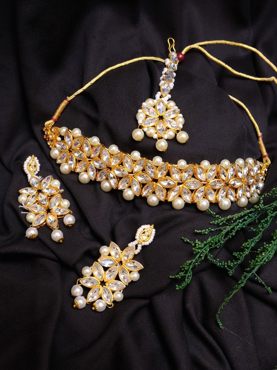 

Crunchy Fashion Gold-Plated White Kundan-Studded Traditional Jewellery Set