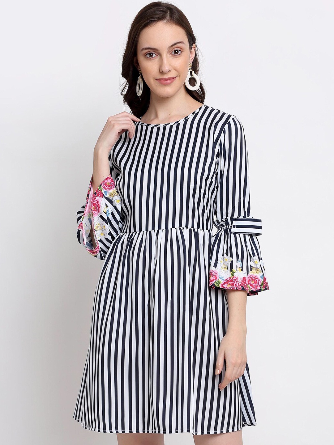 

DIVA WALK EXCLUSIVE Women White & Black Striped Dress