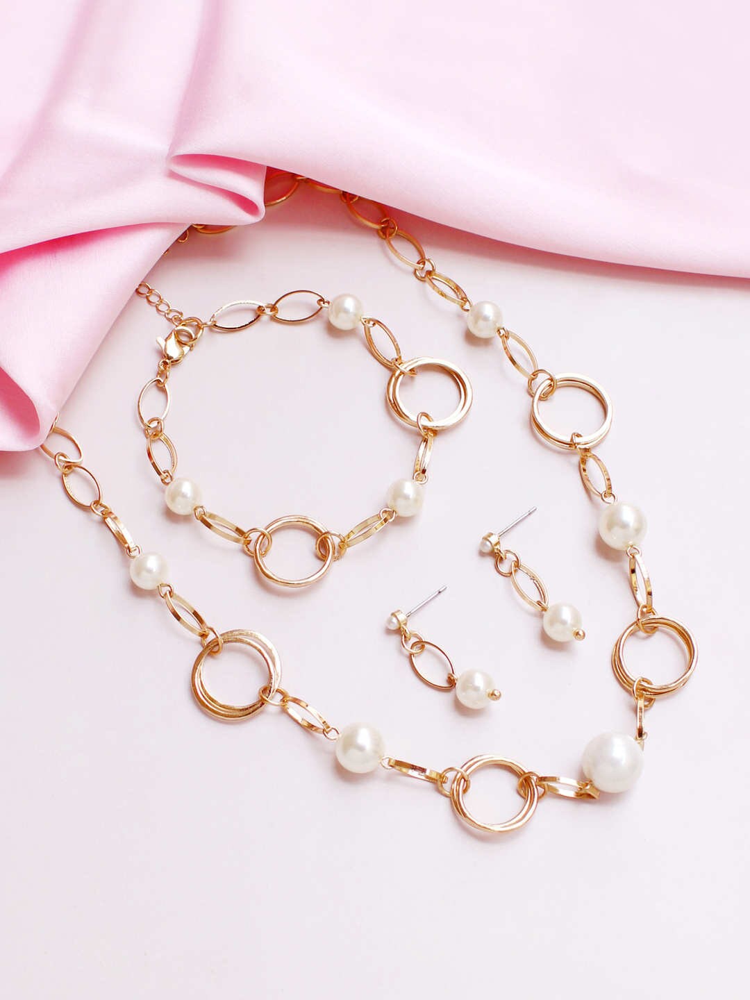 

Runway Ritual Gold-Plated Off White Pearl Beaded Handcrafted Jewellery Set