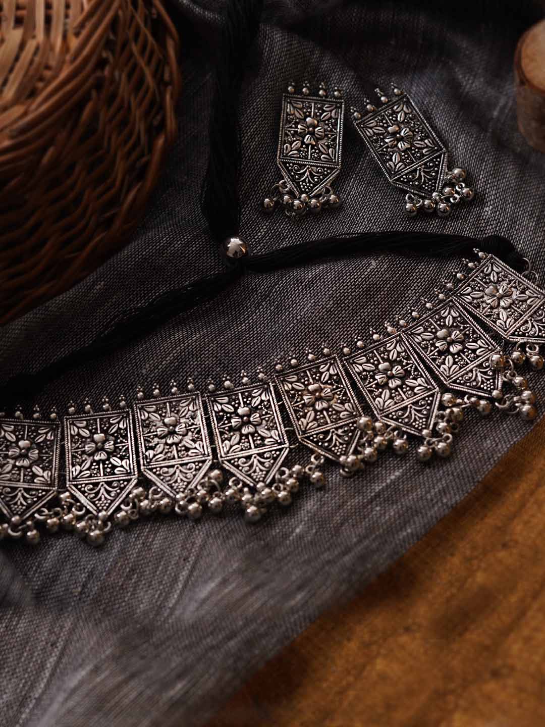 

TEEJH Oxidised Silver-Plated Ghungroo-Studded Dyuti Antique Jewellery Set