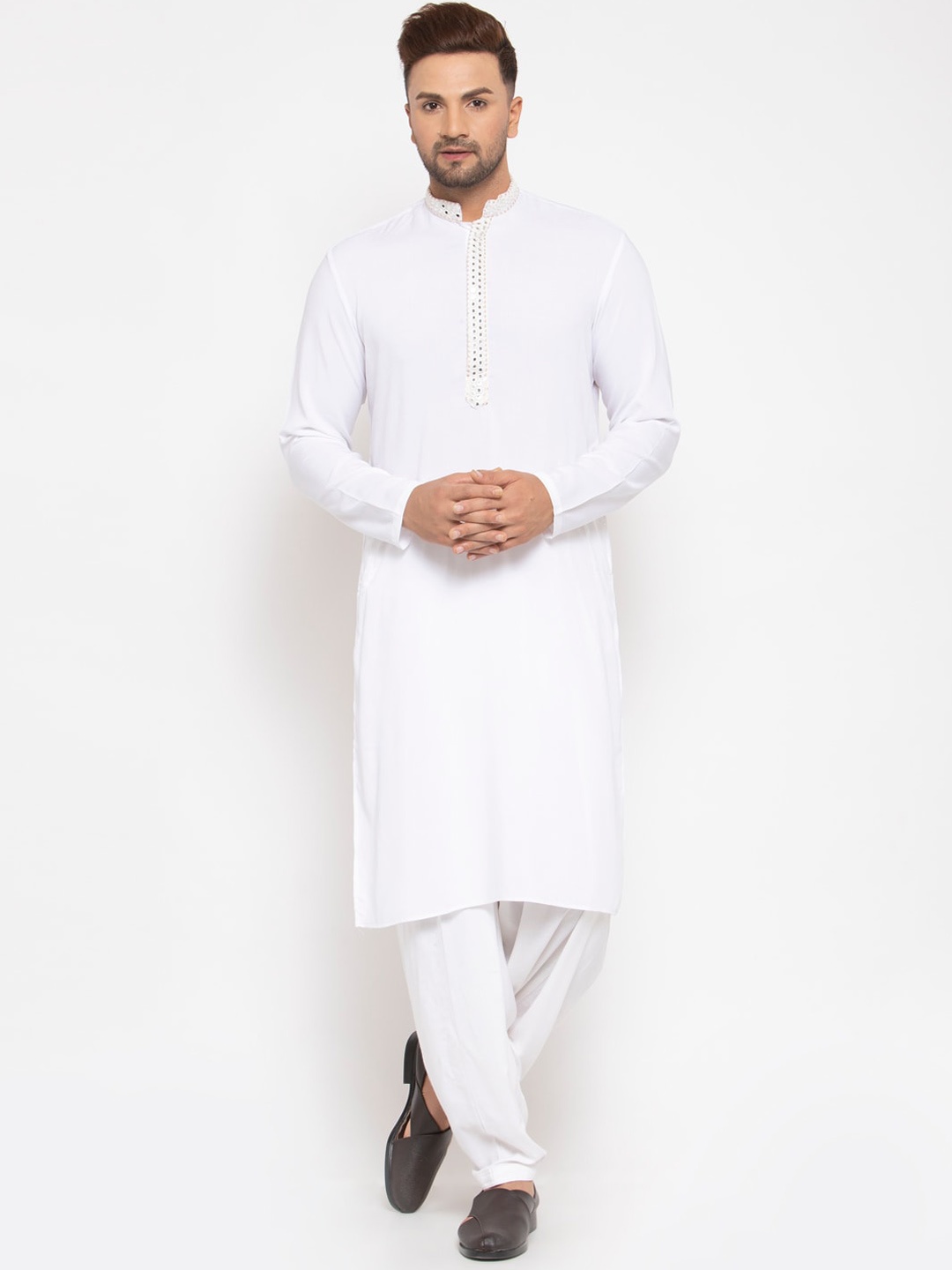 

MAXENCE Men White Linen Kurta with Pyjamas