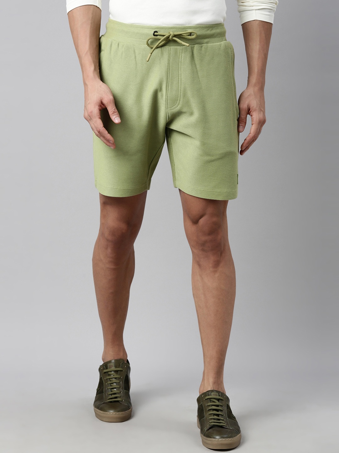 

RARE RABBIT Men Rebel Slim Fit Mid-Rise Shorts, Olive