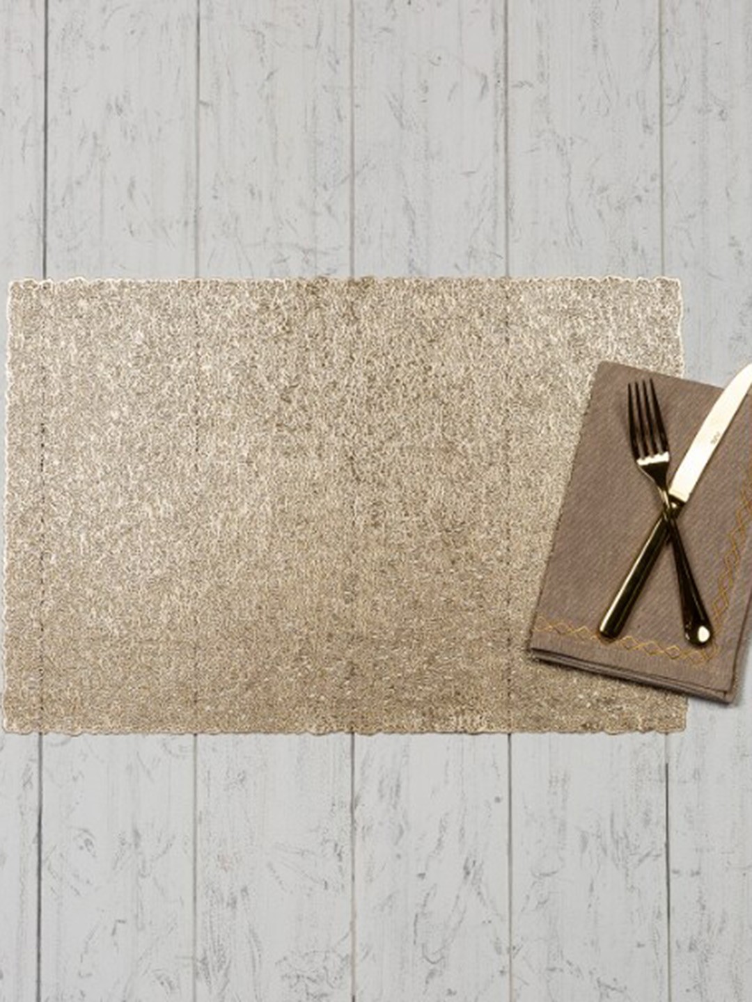 

Pure Home and Living Set Of 6 Gold-Toned Scribble Placemats