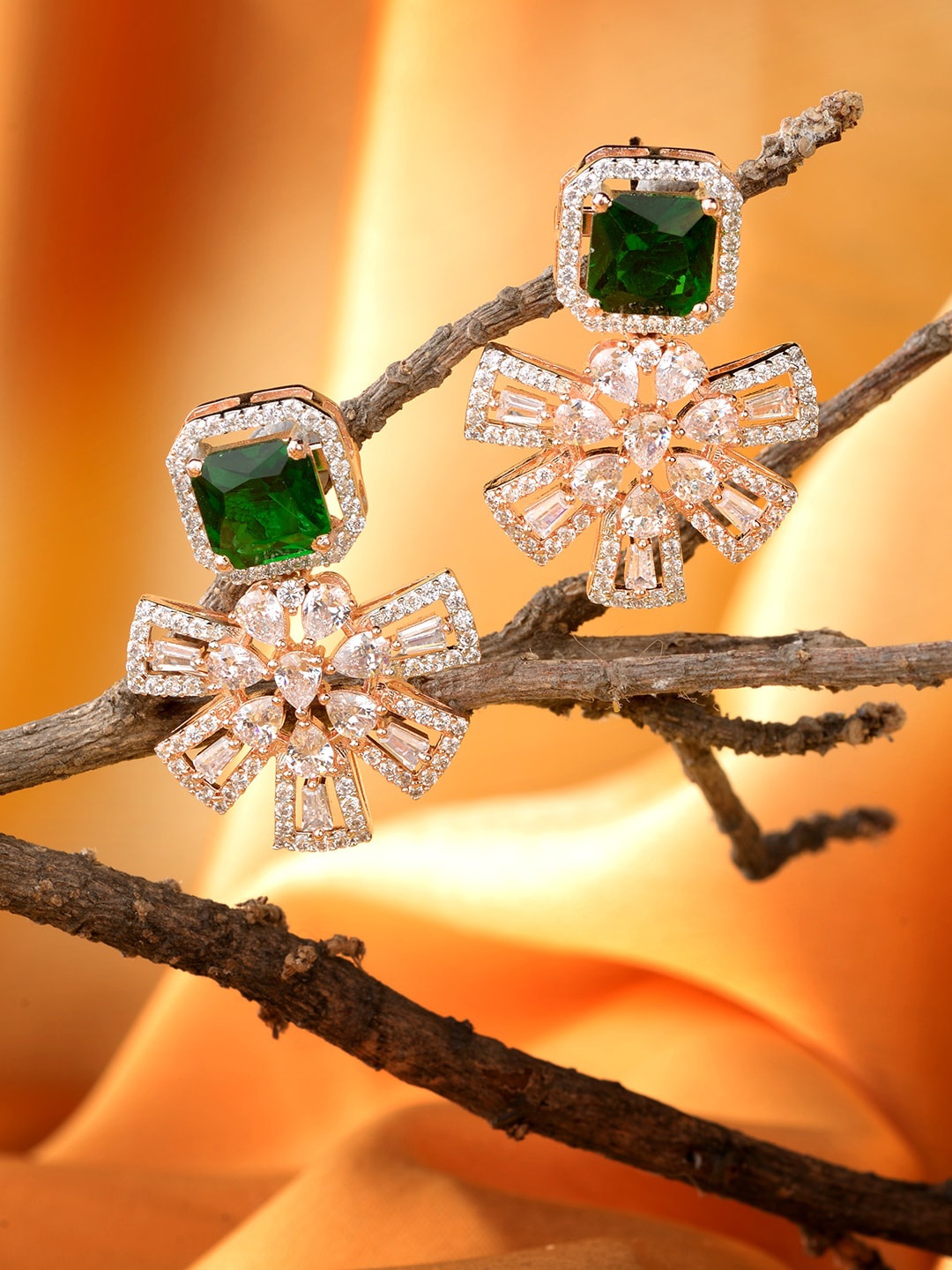 

Saraf RS Jewellery Green & White Rose Gold-Plated Contemporary Drop Earrings