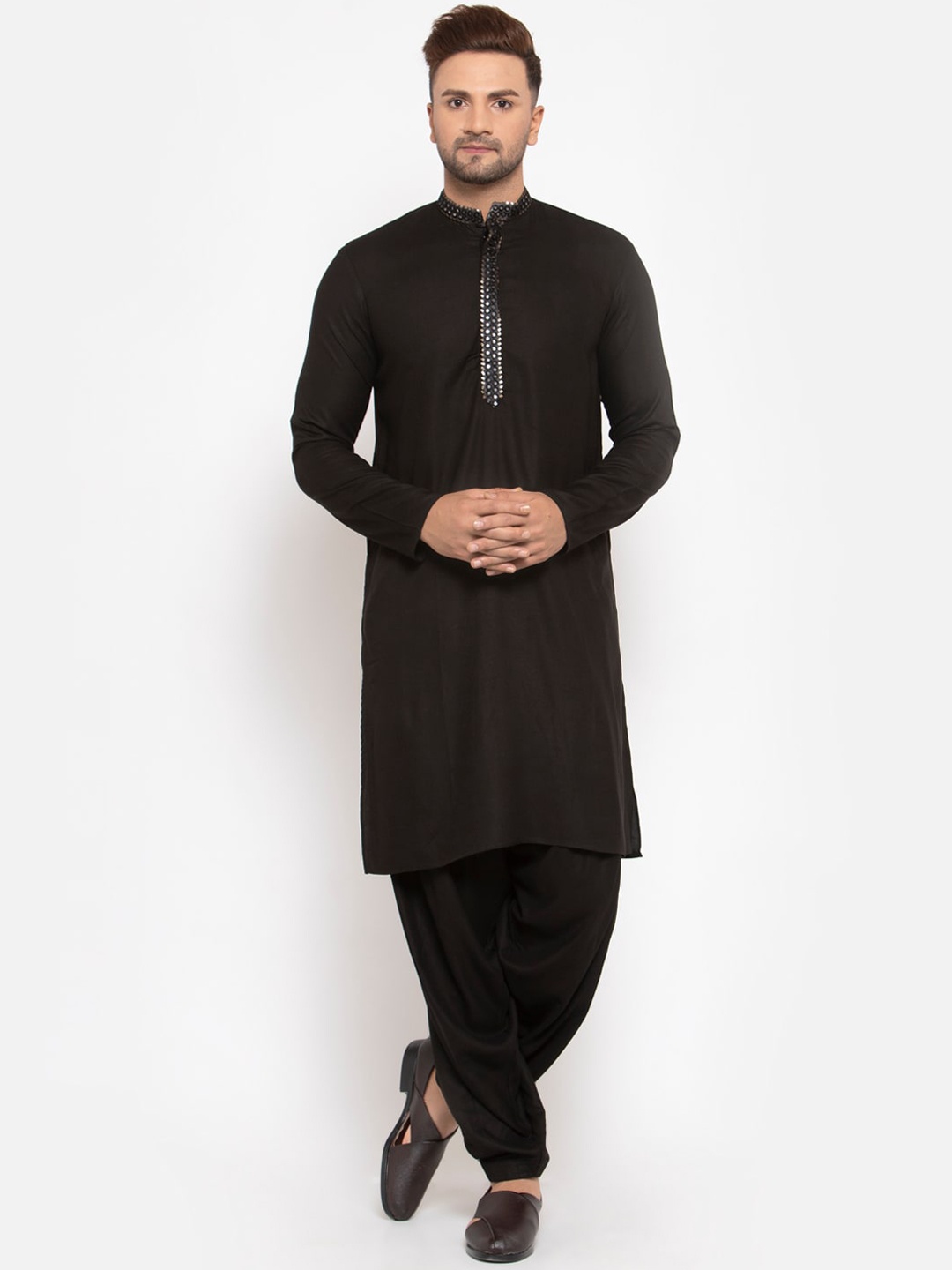 

MAXENCE Men Black Yoke Design Linen Kurta with Pyjamas