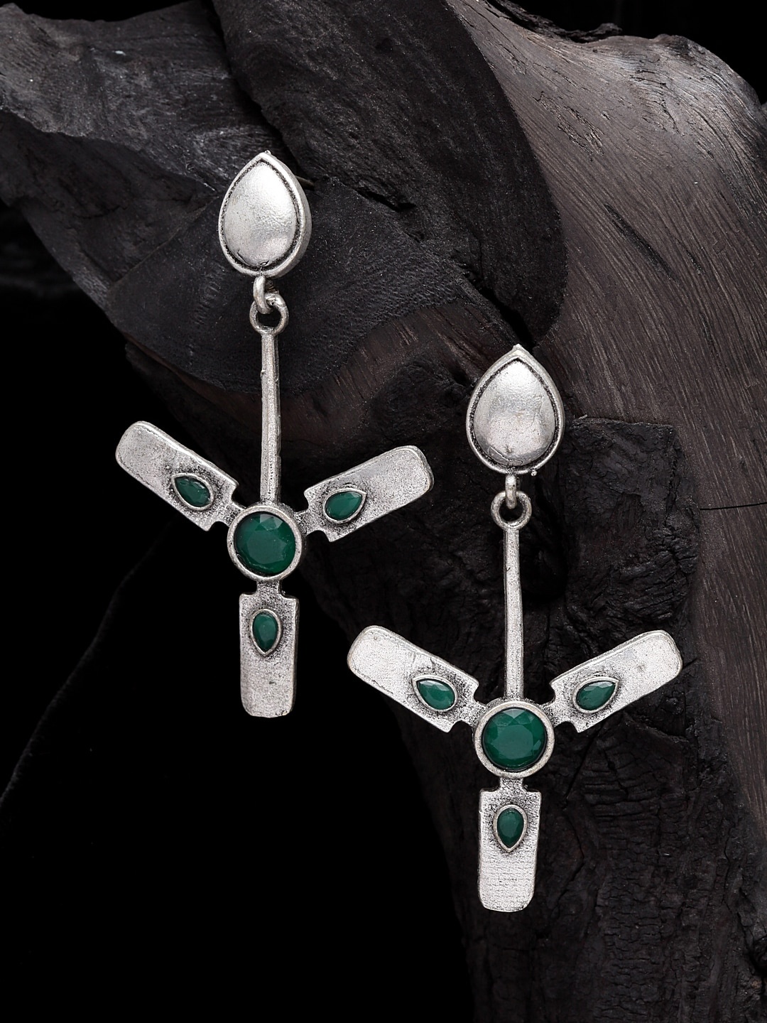 

Moedbuille Silver-Plated & Green Contemporary Drop Earrings
