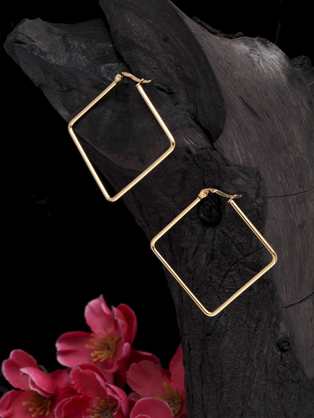 

Moedbuille Gold-Plated Geometric Hoop Earrings