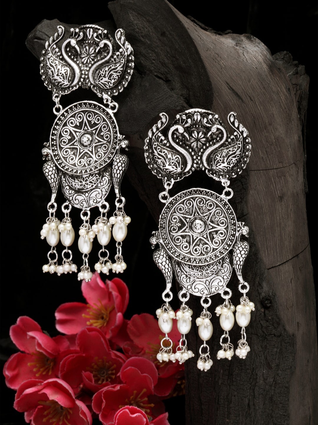 

Moedbuille Silver-Toned Contemporary Drop Earrings