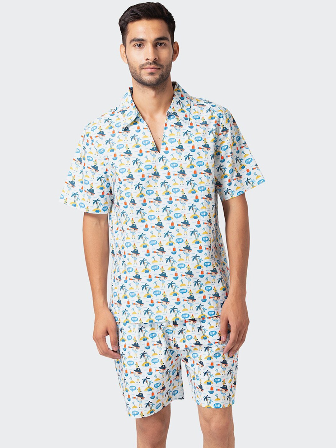

Fluffalump Men White & Blue Printed Cotton Night Suit