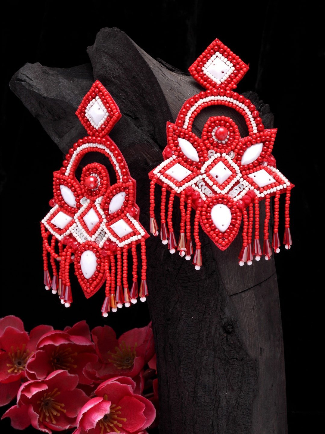 

Moedbuille Silver-Plated Red & White Handcrafted Contemporary Drop Earrings