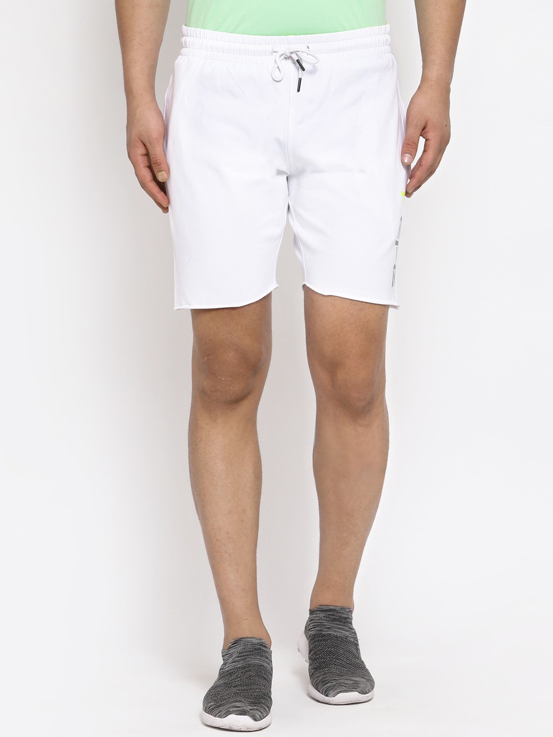 

Pepe Jeans Men White Mid-Rise Regular Shorts
