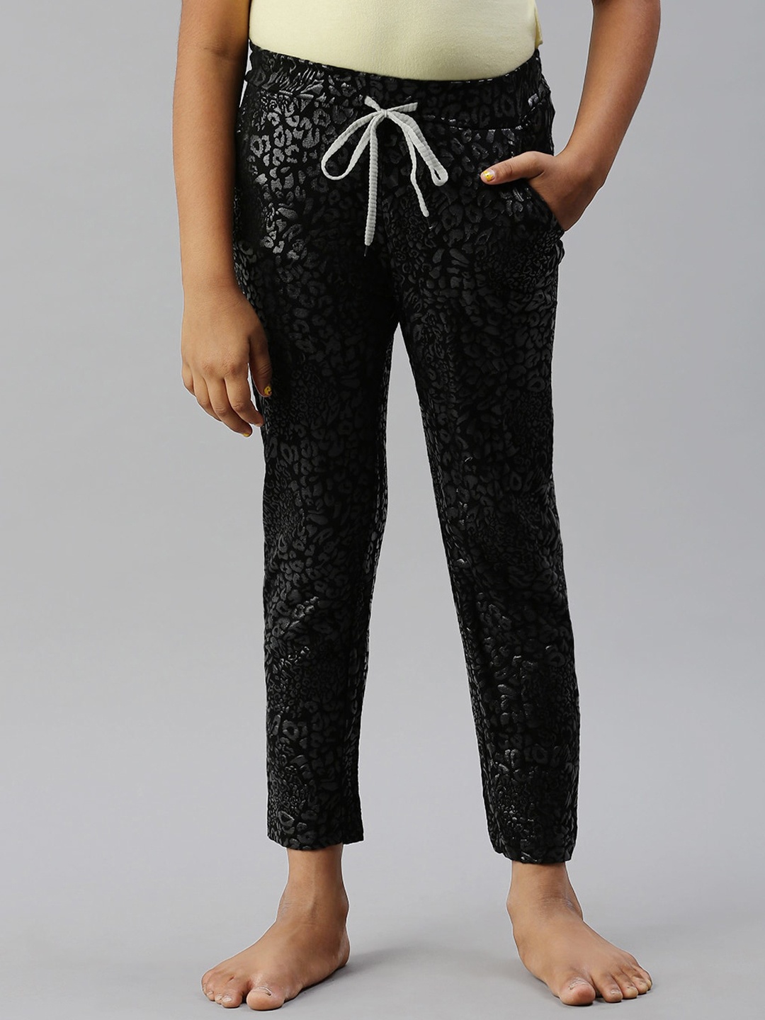 

Kryptic Girls Black & Grey Printed Pure Cotton Lounge Pants