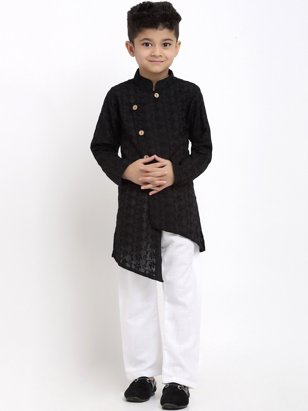

TREEMODA Boys Black Embroidered Pure Cotton Kurta with Pyjamas