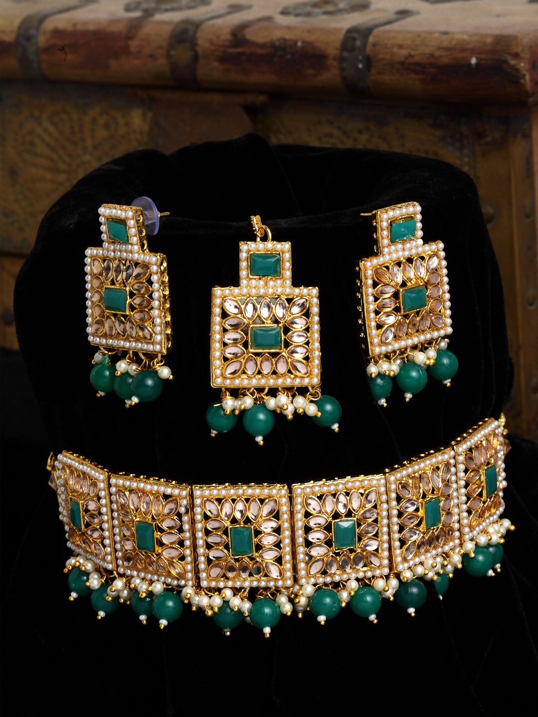 

Shining Diva Gold-Plated White & Green Kundan Studded Choker Jewellery Set