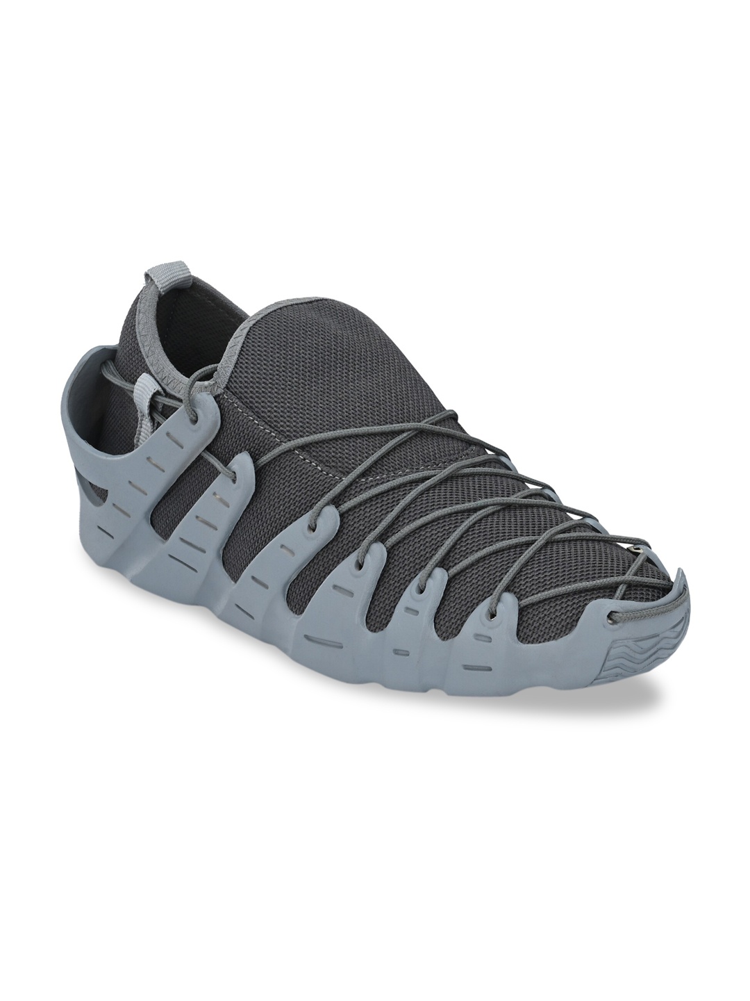 

BUCIK Men Grey Woven Design Sneakers
