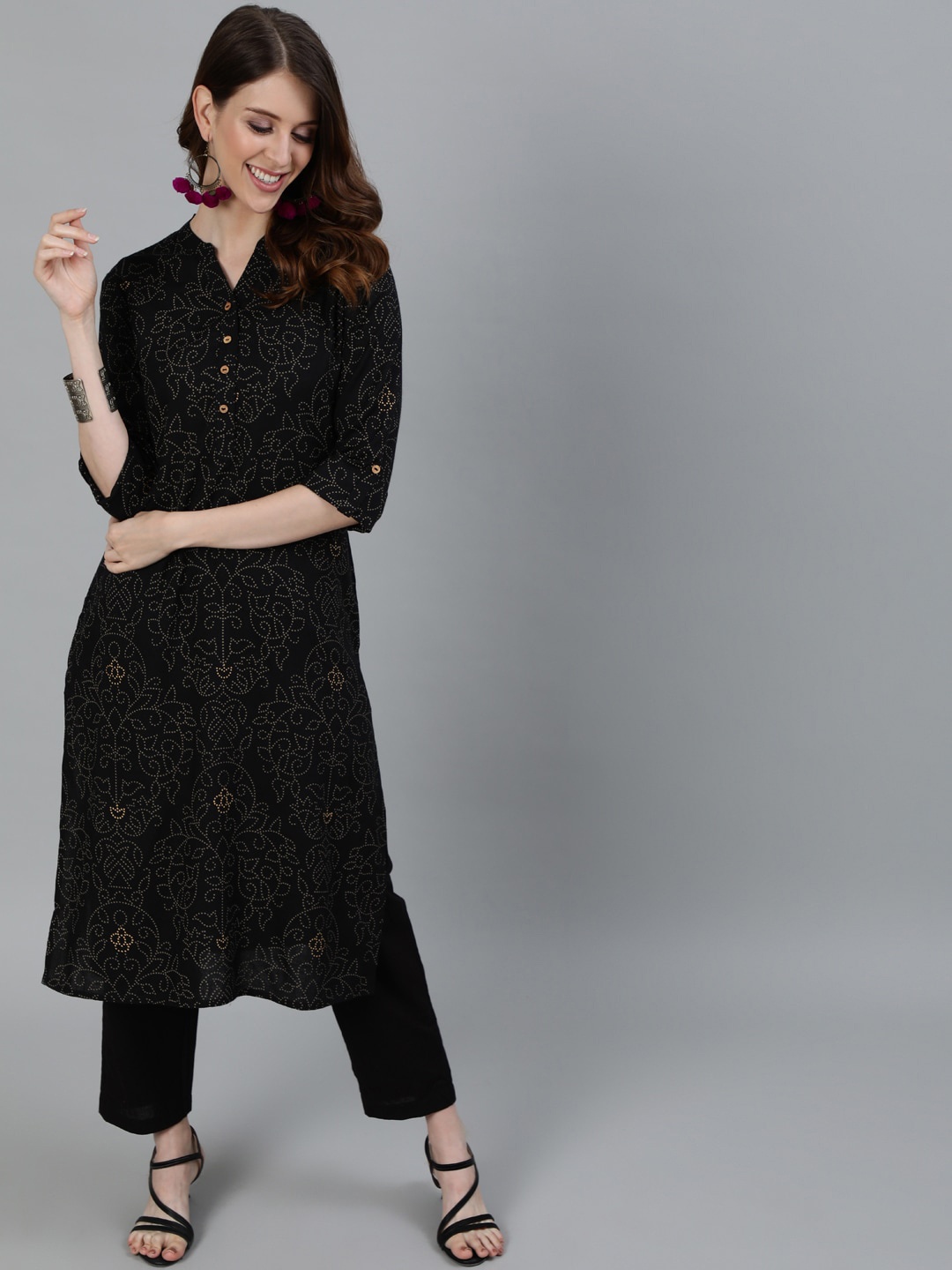 

Ishin Women Black Pure Cotton Kurta with Trousers