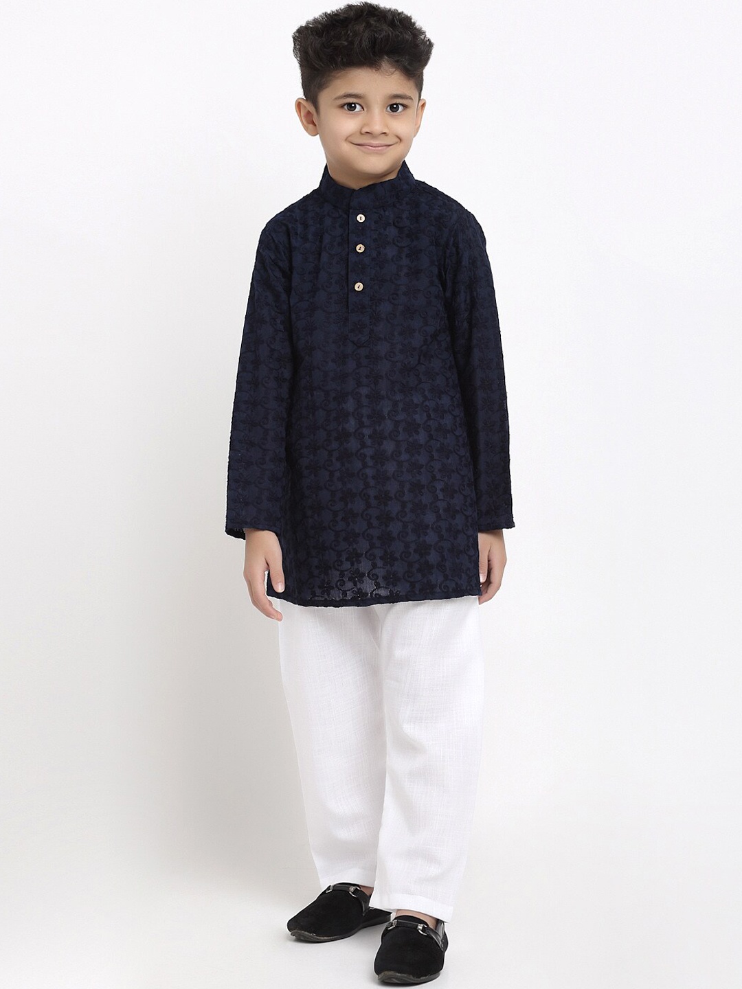 

TREEMODA Boys Navy Blue Embroidered Cotton Chikankari Kurta With Pyjama