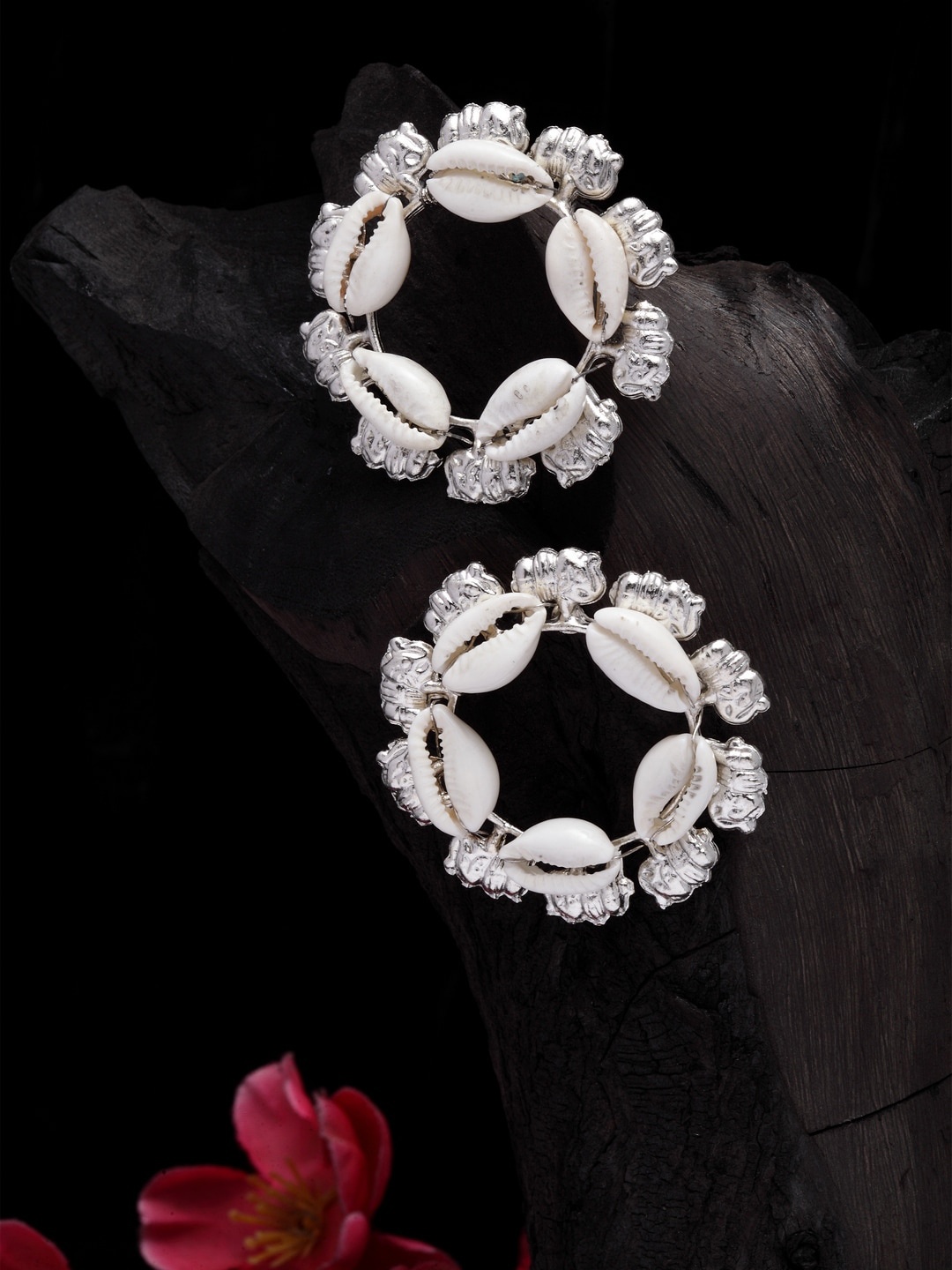 

Moedbuille Silver-Plated Cowri Studded Handcrafted Contemporary Studs Earrings