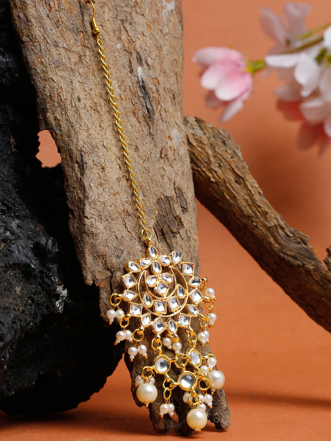 

Ruby Raang Gold-Plated White Pearl & Kundan-Studded Maangtika