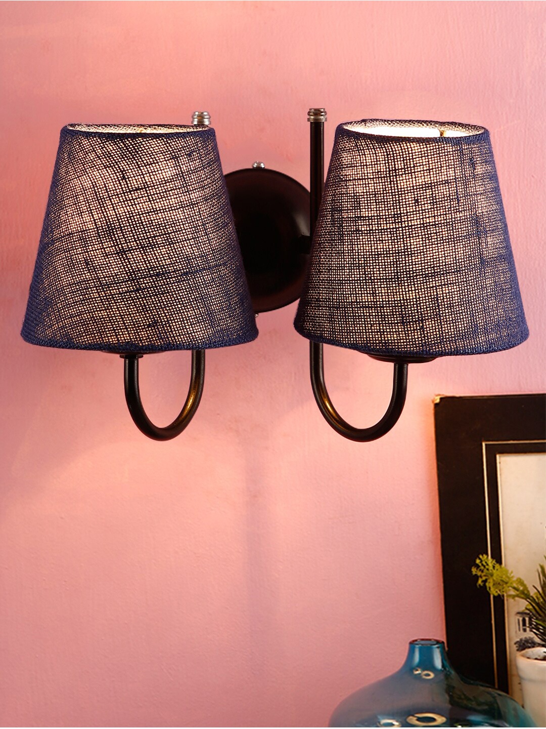 

Devansh Blue Traditional Armed Sconce Lamp