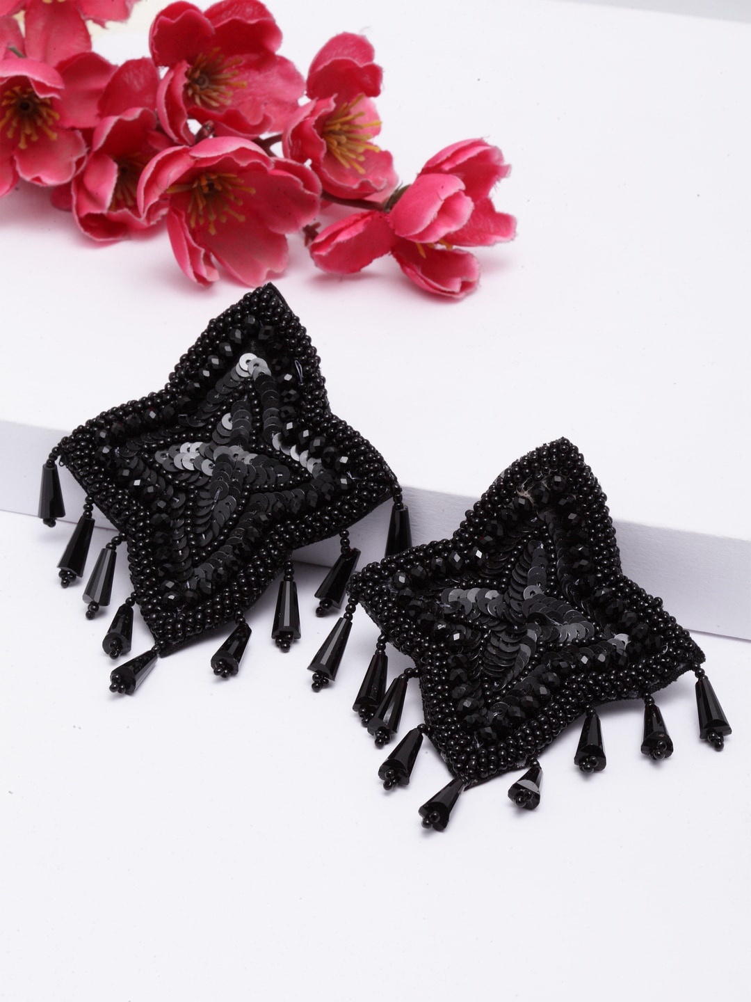

Moedbuille Black Contemporary Drop Earrings