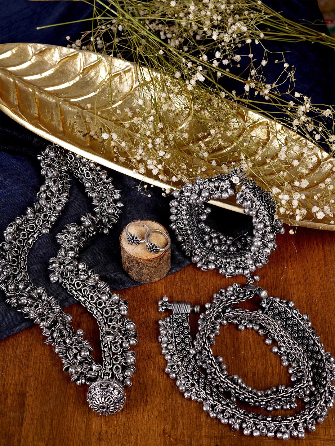 

TEEJH Oxidised Silver-Toned Ghungroo-Studded Jewellery Set
