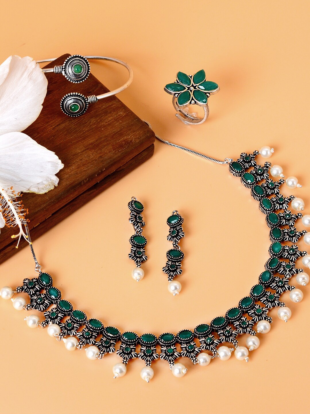 

TEEJH Silver-Toned Green Artificial Beads & Stone-Studded Urmi Jewellery Set