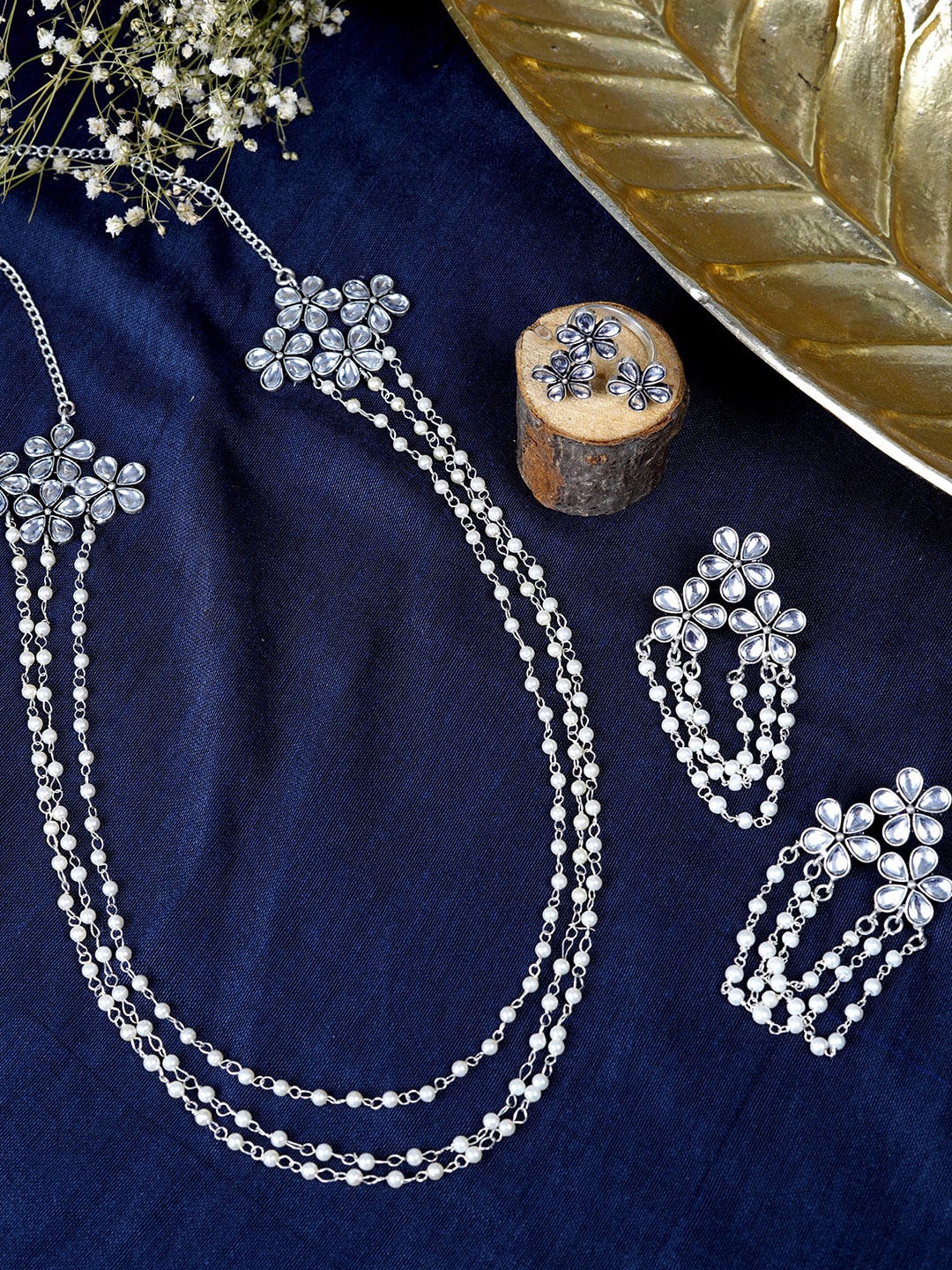 

TEEJH Oxidized Silver-Toned & White Polki Stone-Studded Beaded Jewellery Set