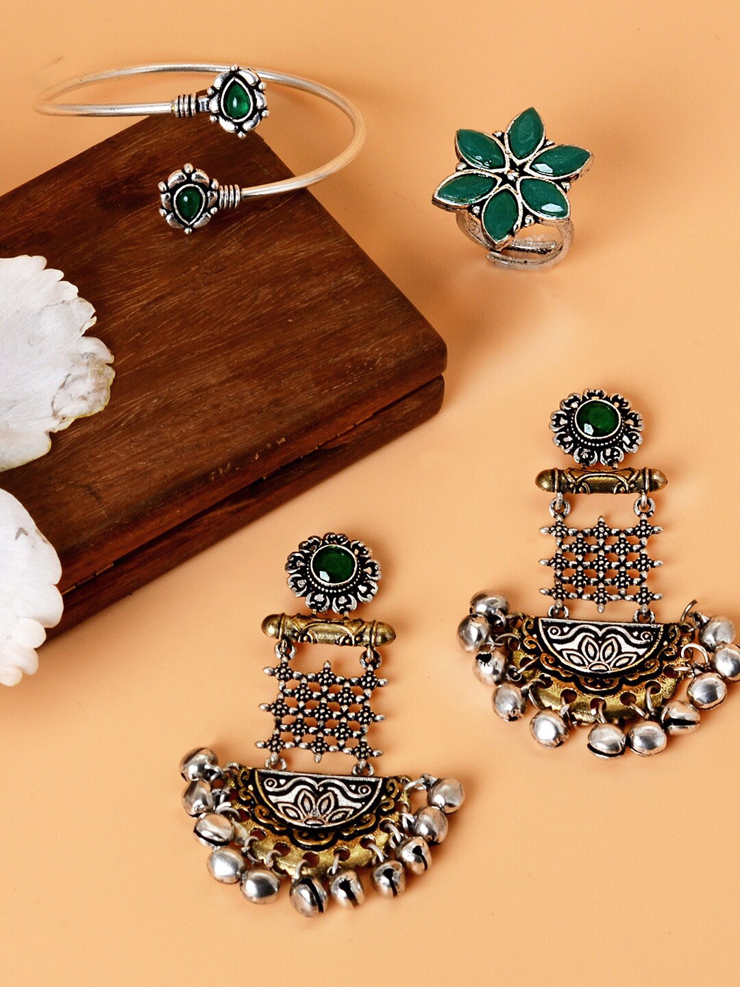 

TEEJH Oxidized Silver-Toned & Green Stone-Studded Jewellery Set