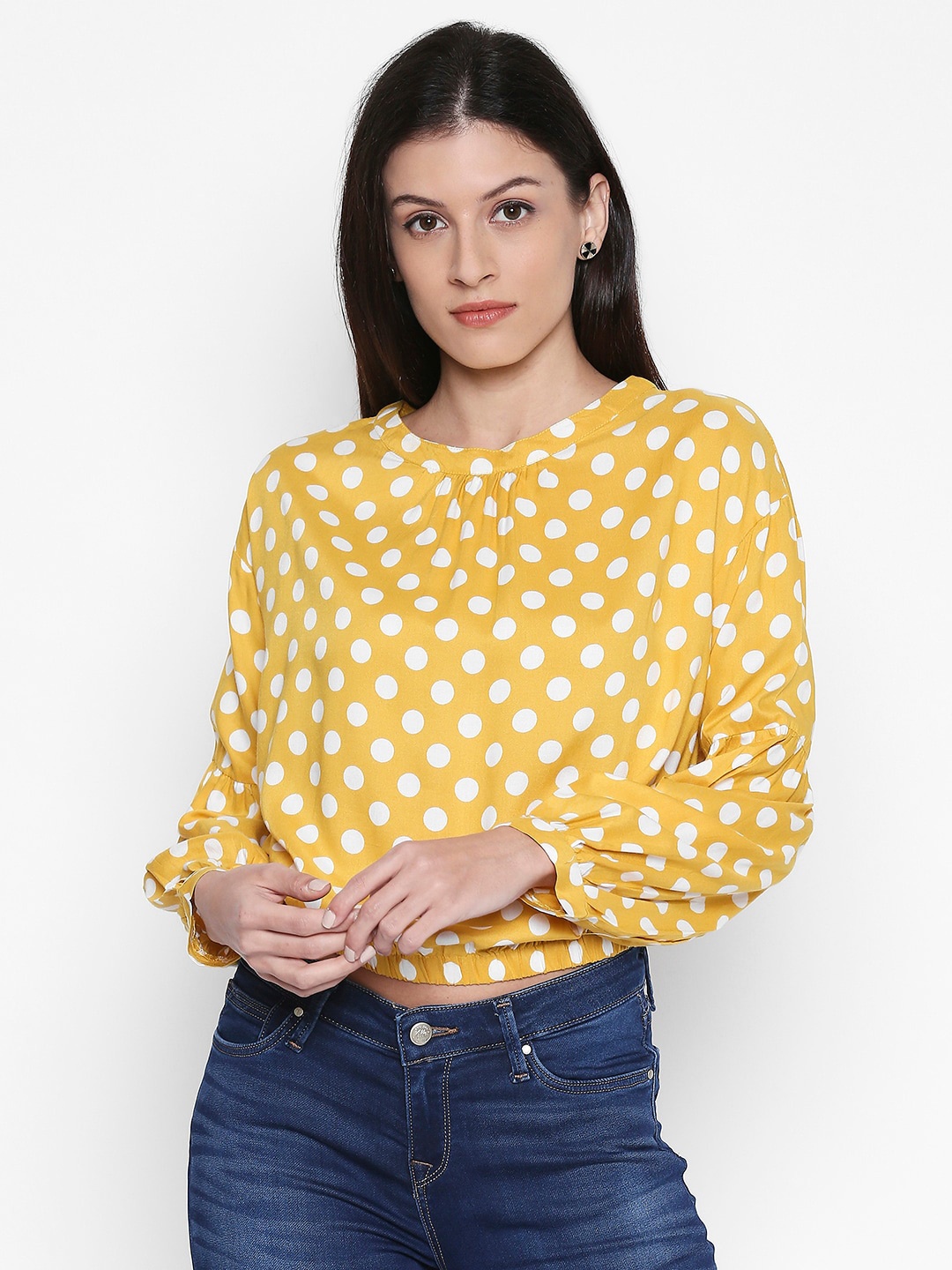 

People Mustard Yellow Keyhole Neck Regular Crop Top