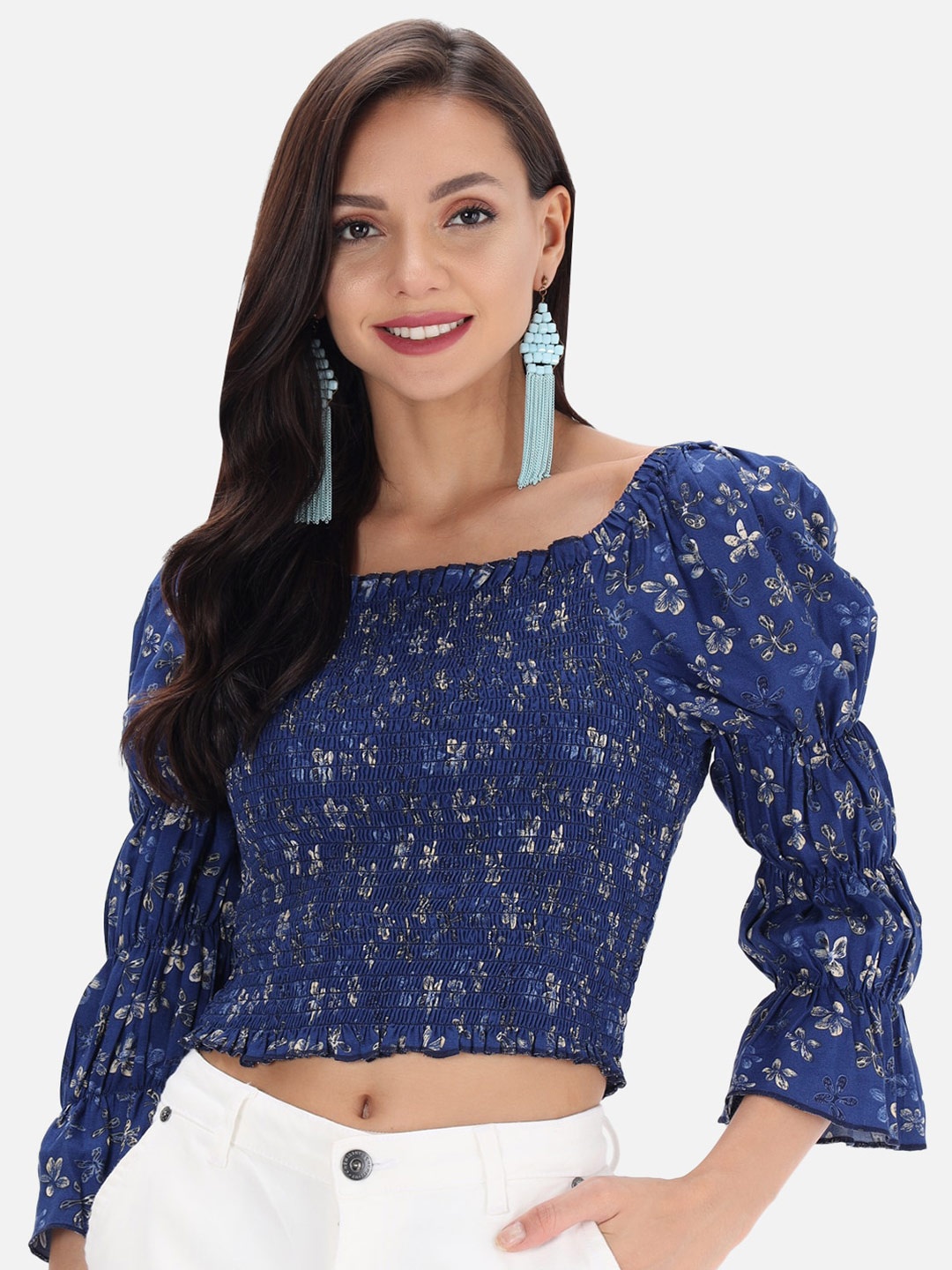 

Trend Arrest Blue Floral Bell Sleeve Regular Crop Top