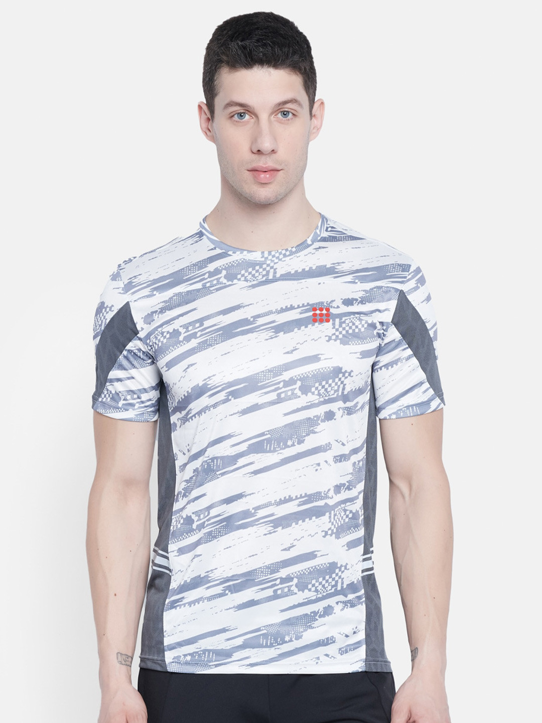 

rock it Men White & Blue Printed T-shirt