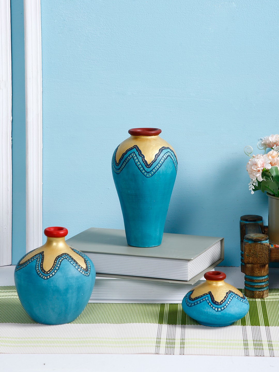 

Aapno Rajasthan Set Of 3 Blue & Gold-Coloured Hand Painted Madhubani Terracotta Flower Vases