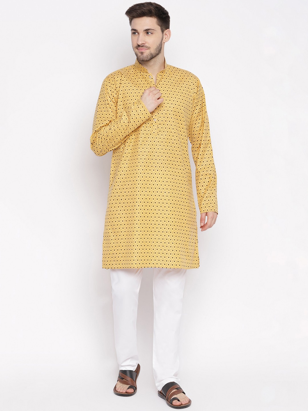 

Aj DEZInES Men Mustard Yellow Printed Pure Cotton Kurta with Trousers