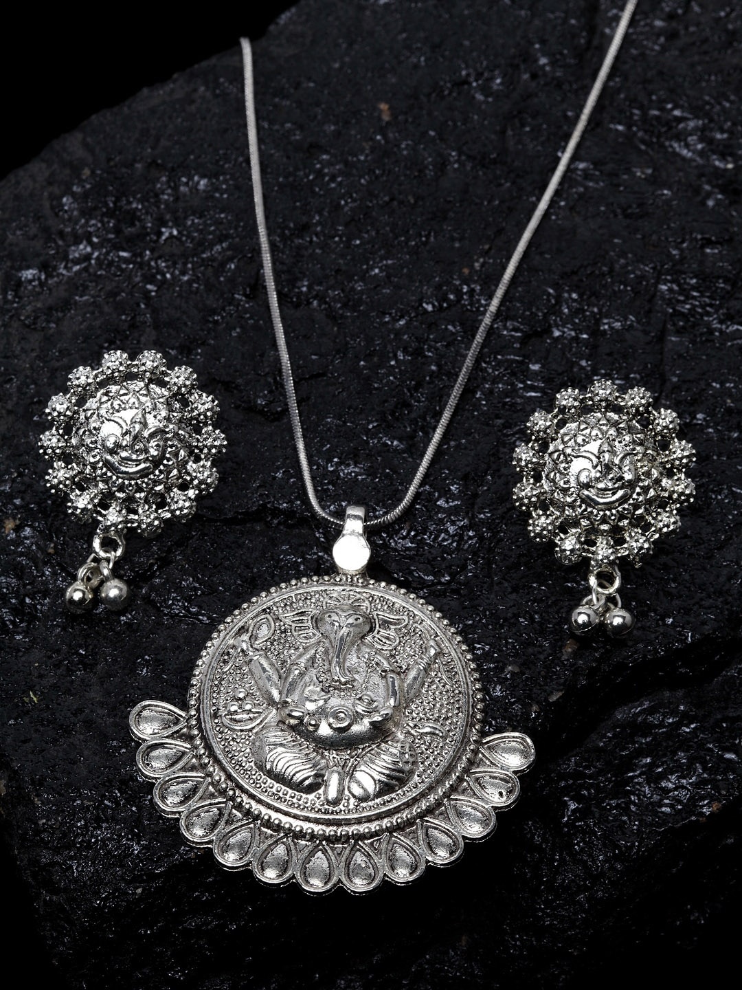 

PANASH Oxidised Silver-Toned Jewellery Set