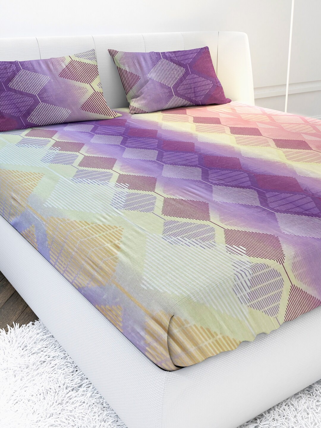 

MAYFAIR HOMES LONDON Purple & Peach-Coloured Geometric 144 TC King Bedsheet with 2 Pillow Covers