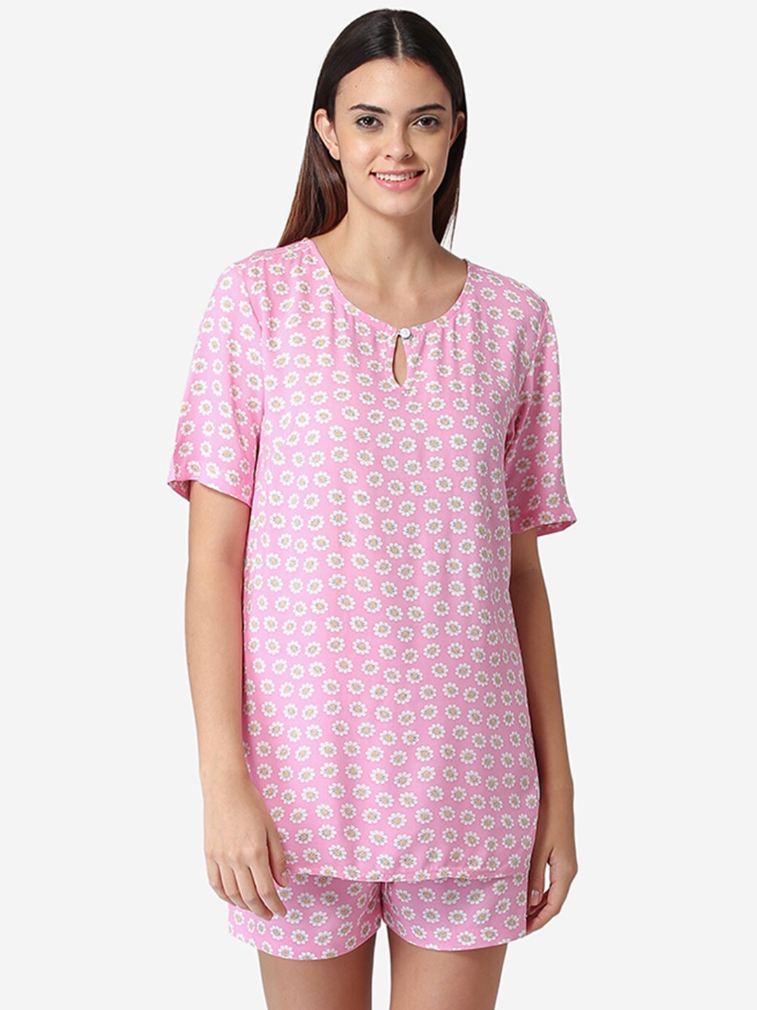 

Fluffalump Women Pink & White Printed Night Suit