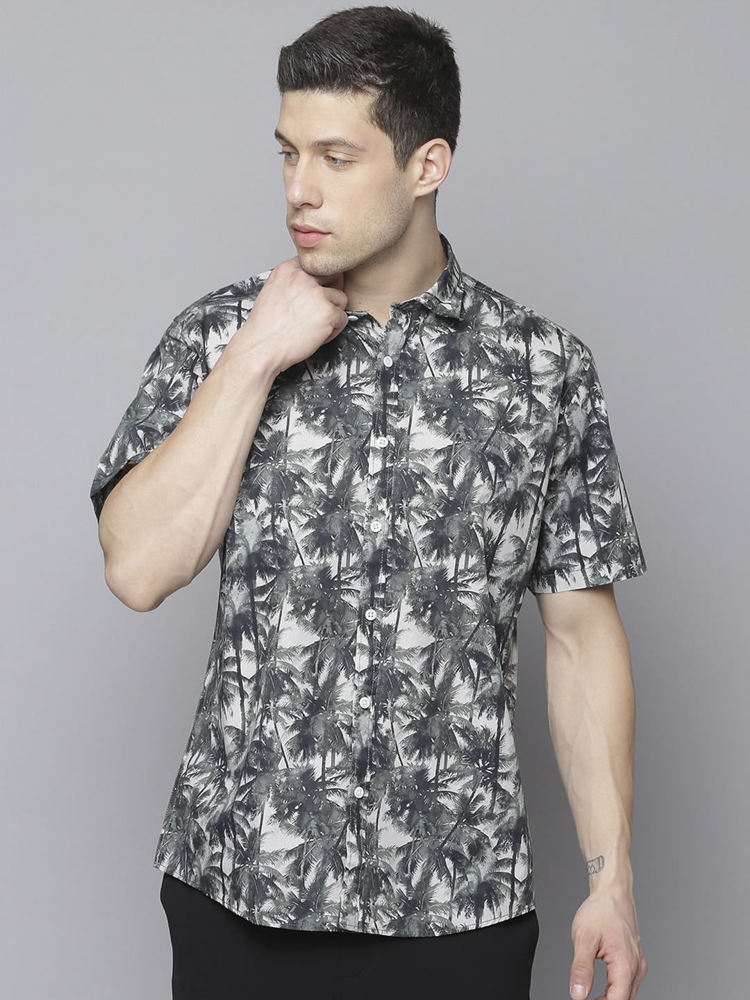 

LINDBERGH Men Multicoloured Slim Fit Tropical Printed Casual Shirt, Multi