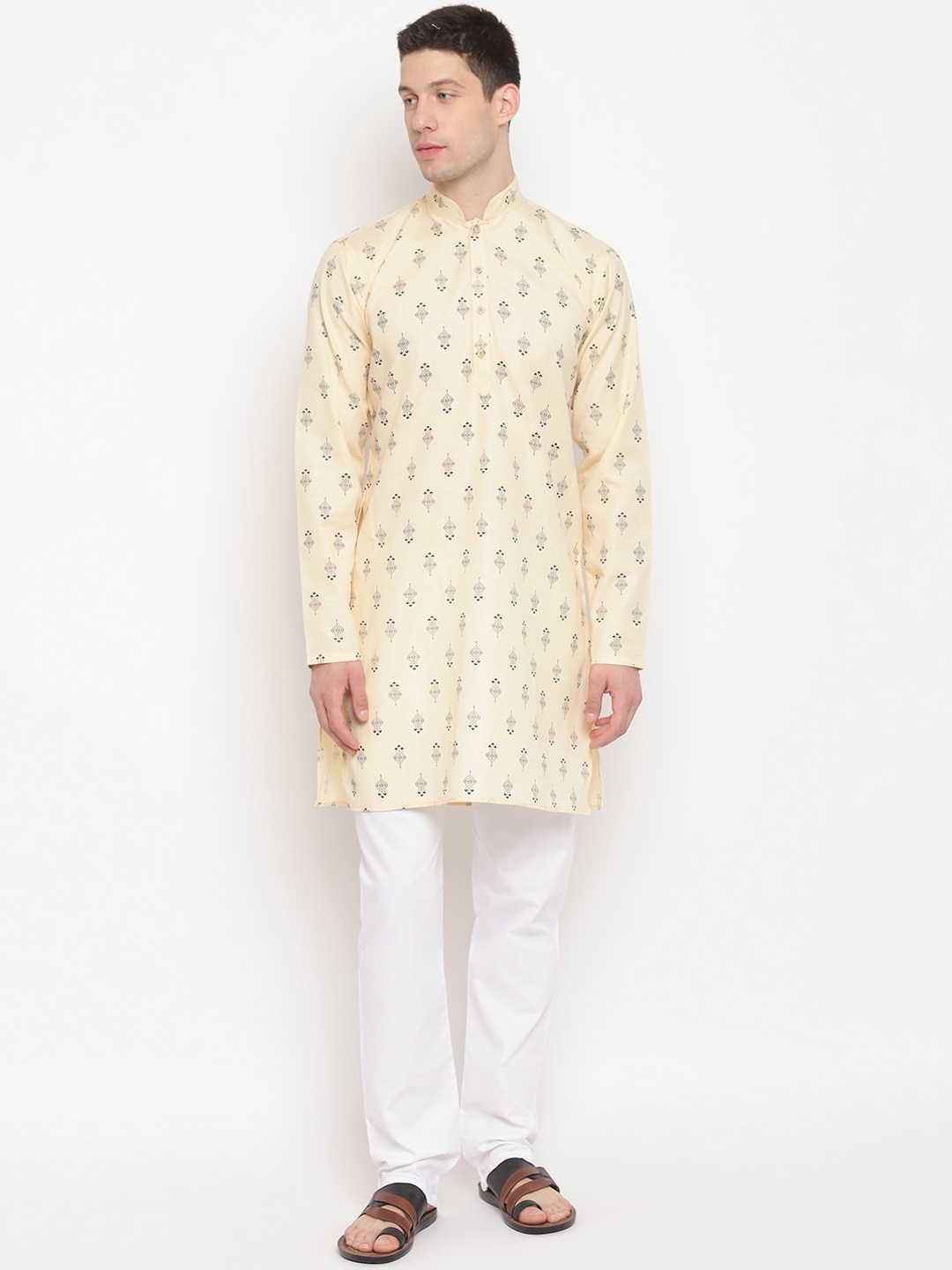 

Aj DEZInES Men Beige Ethnic Motifs Printed Pure Cotton Kurta with Pyjamas