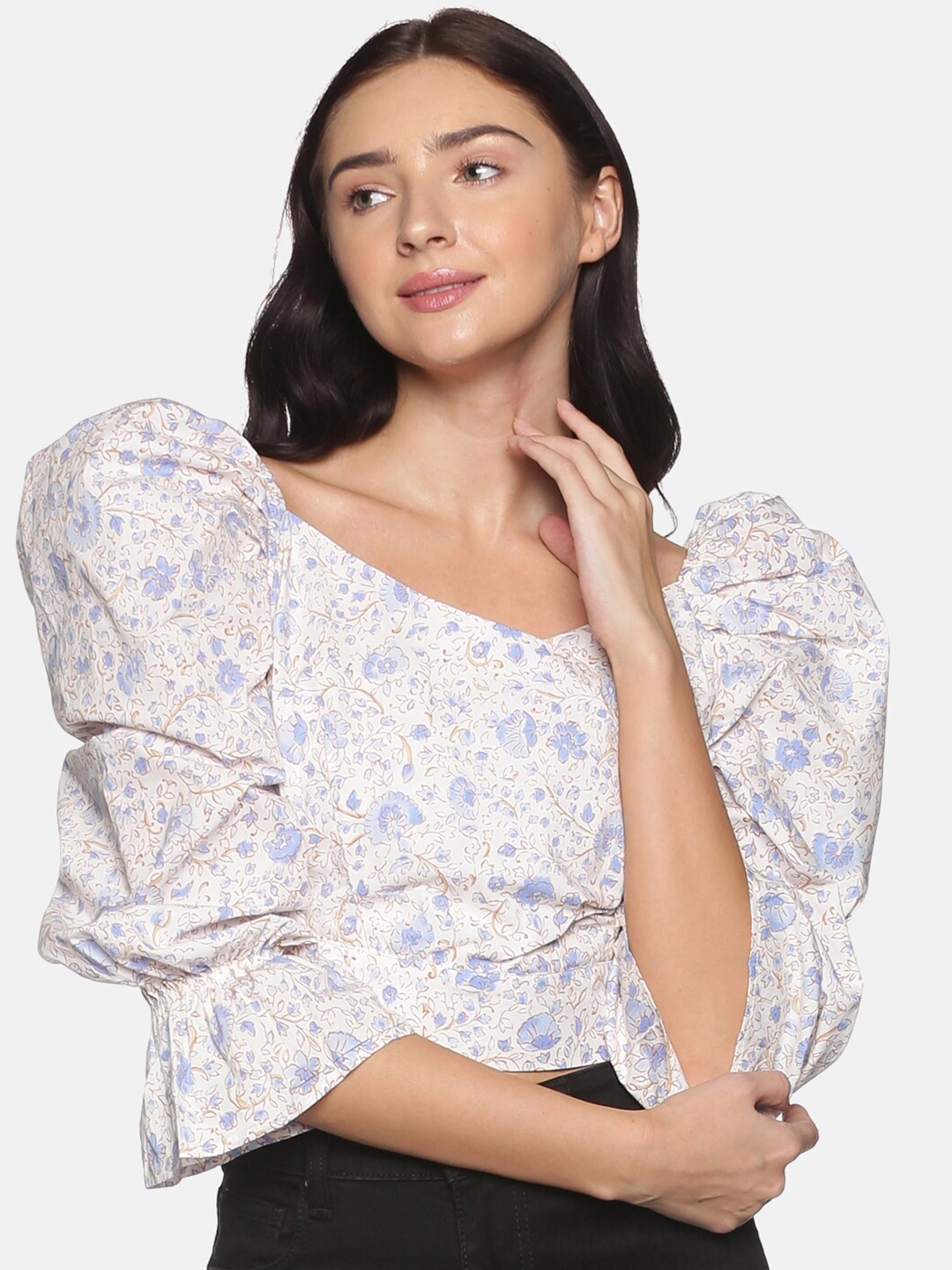 

ISU Women Blue & Off White Pure Cotton Floral Printed Wrap Crop Top