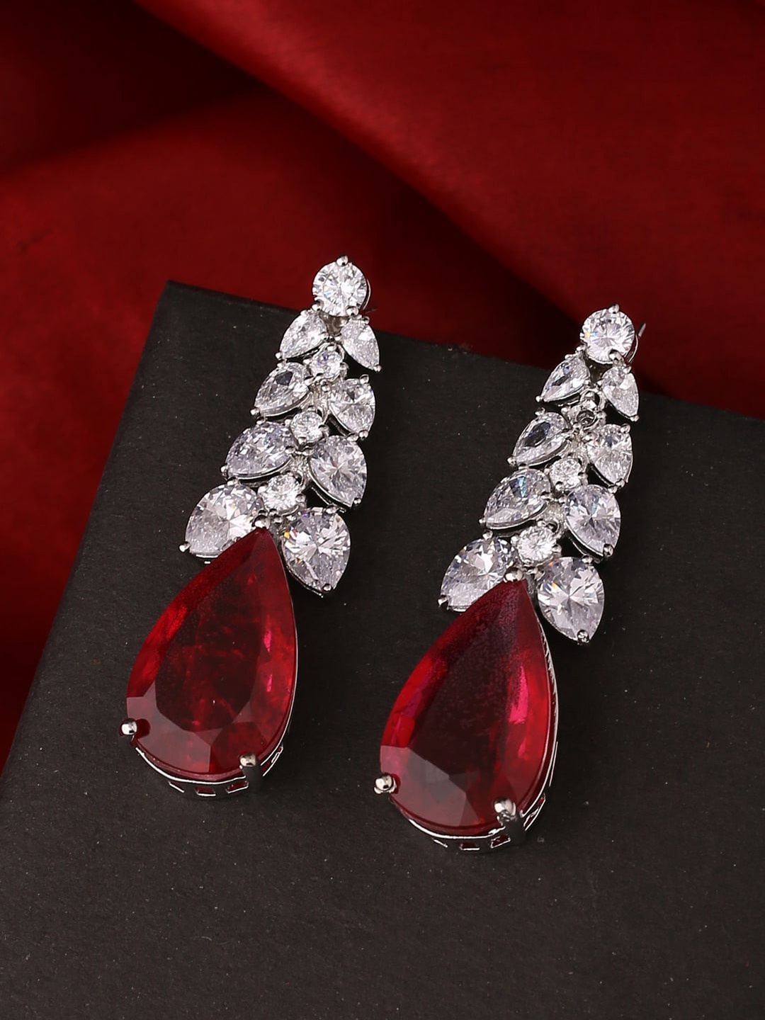 

Tistabene White Contemporary Drop Earrings