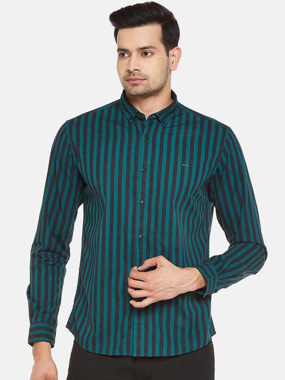 

People Men Green Slim Fit Vertical Striped Button-Down Collar Cotton Casual Shirt
