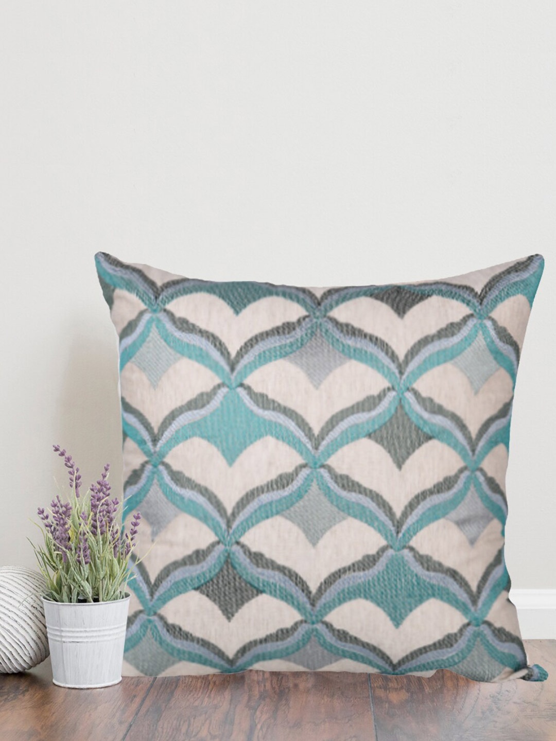 

Home Green & Off White Geometric Square Cushion Covers