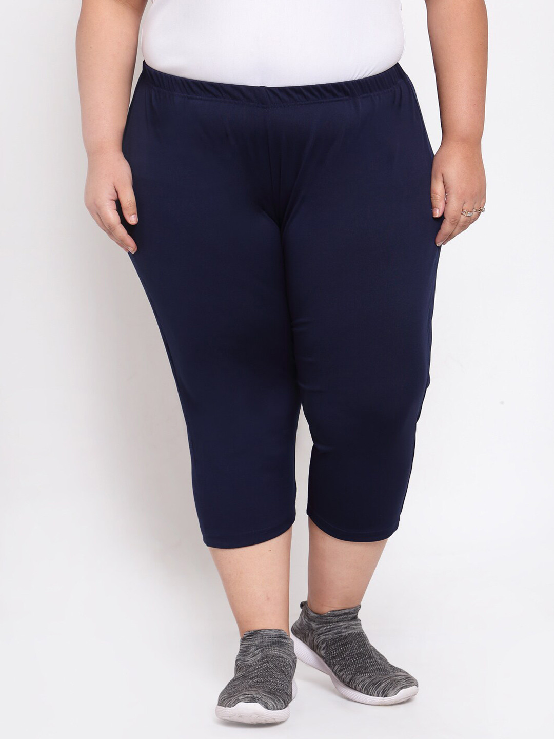 

plusS Women Navy Blue Capris