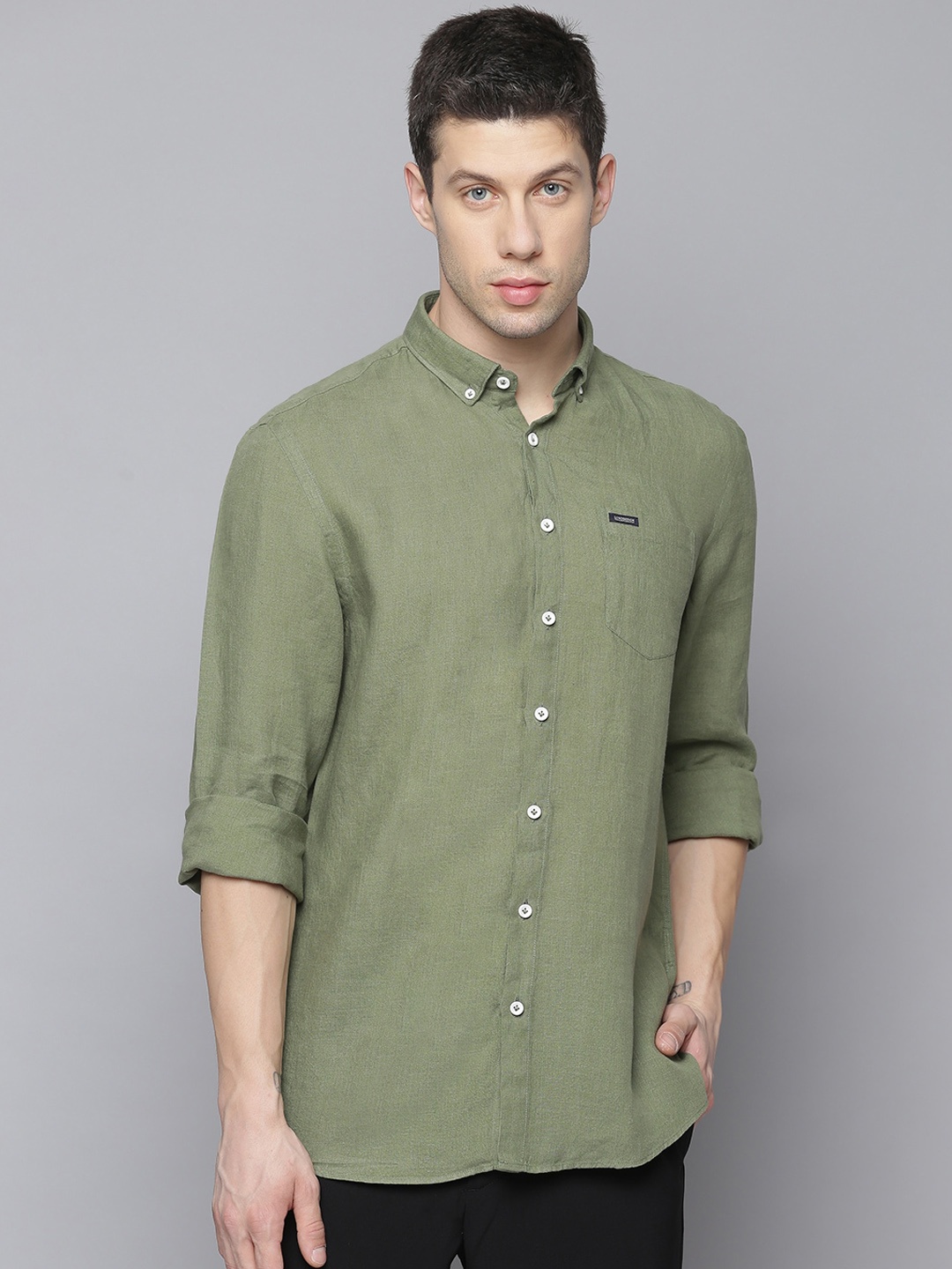 

LINDBERGH Men Olive Green Slim Fit Solid Casual Shirt