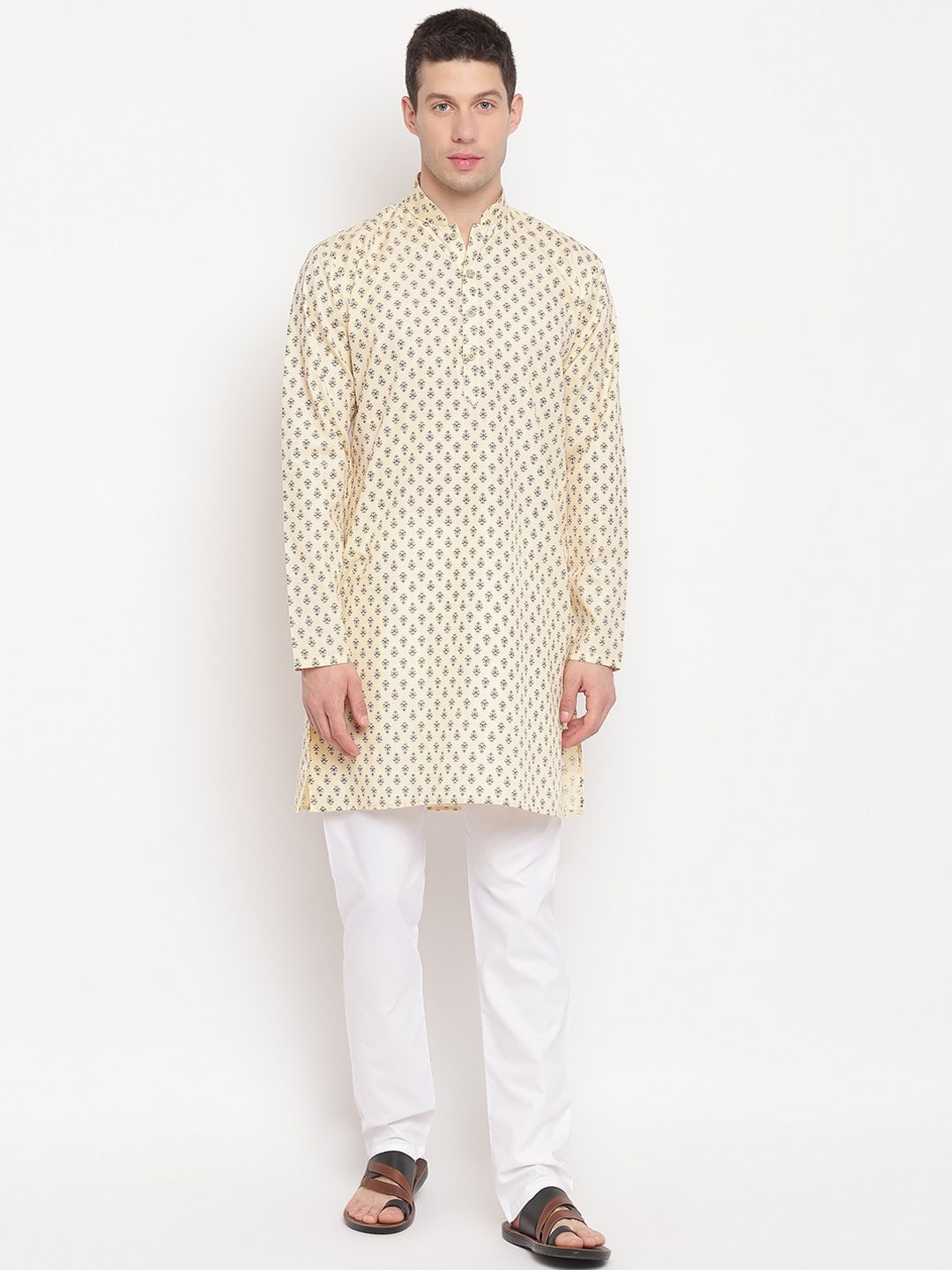 

Aj DEZInES Men Yellow Ethnic Motifs Printed Pure Cotton Kurta with Pyjamas