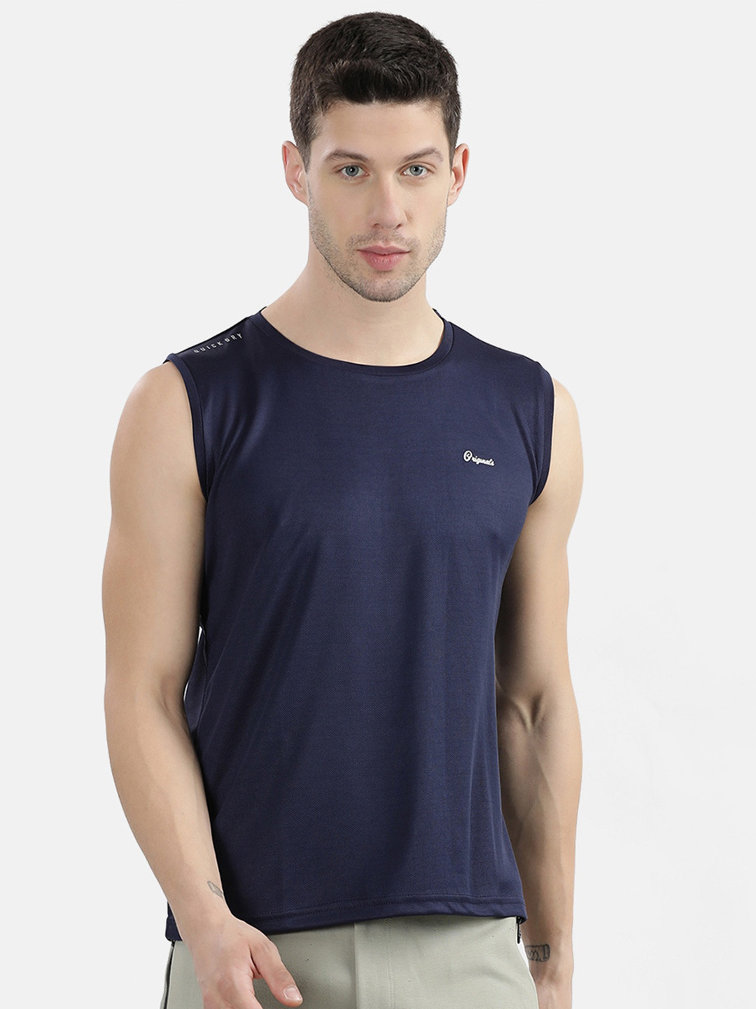 

V2 Value & Variety Men Navy Blue T-shirt