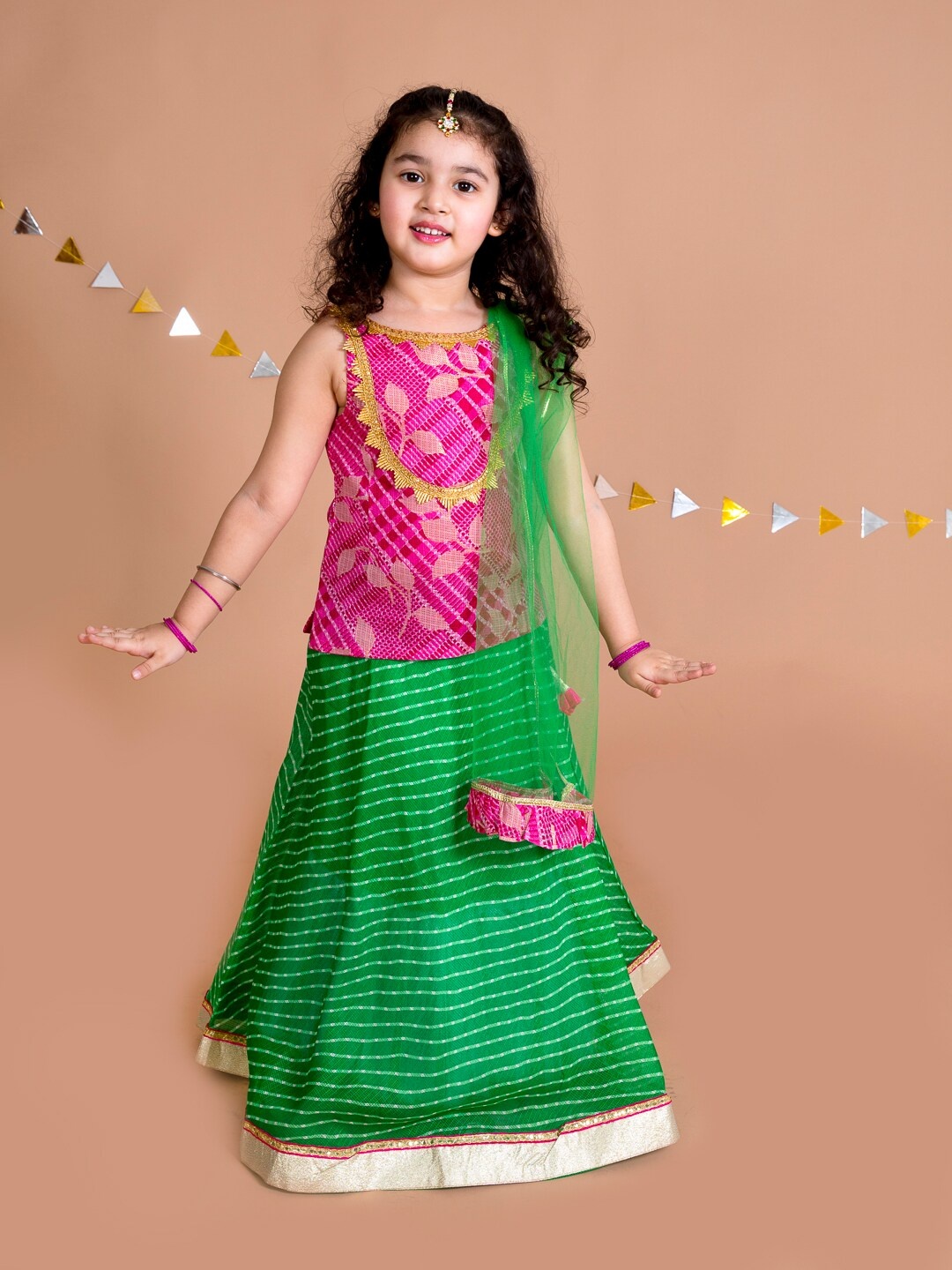 

pspeaches Girls Green & Pink Ready to Wear Lehenga & Blouse With Dupatta